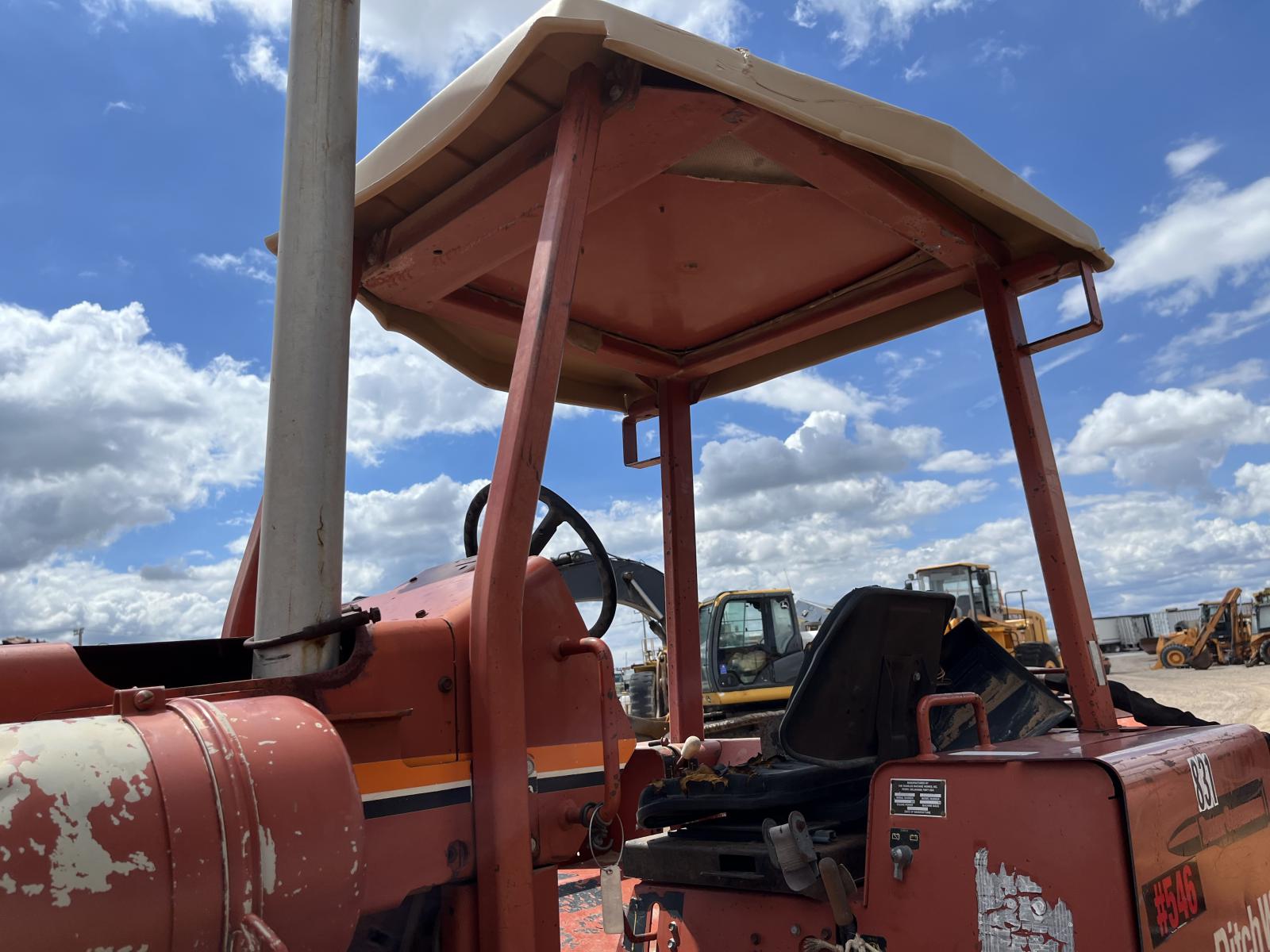 ./imagenes/INVOICE/2019/17566/ZANJADORA DITCH WITCH 8020T (12).JPG